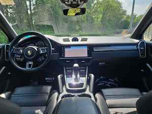 VENTE DE VOITURES D'OCCASION ÉCONOMIQUES POUR-PORSCHE Cayenne E-Hybrid Turbo S SUV - Product Image 6