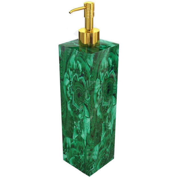 สีเขียว