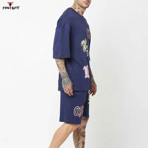 Camiseta de manga corta hecha en fábrica y pantalones cortos Color de contraste Secado rápido Nuevo estilo Conjunto de camiseta y pantalones cortos - Product Image 3