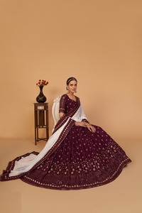 Vêtements de mariage Attrayant Nouveau Design Georgette Avec Paillettes Multi Fil Broderie Travail Lehenga Choli Au Prix De Gros - Product Image 3