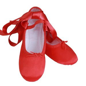 Chaussures pour filles Pantoufles de danse plates Chaussures de danse pour femmes adultes Chaussures de danse rouges classiques en cuir souple pour enfants - Product Image 3