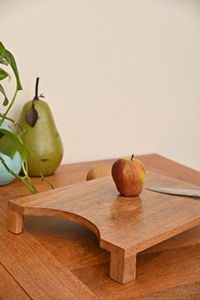 Planche à découper en bois de qualité supérieure faite à la main Planche à fromage classique et élégante avec un design unique Essentiels de cuisine personnalisés - Product Image 2