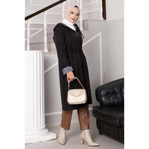 Gabardina de corte ancho para mujer en negro con diseño de cremallera de túnel en la cintura - Product Image 2