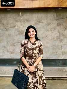 Las últimas mujeres Casual y Festival Magic Cotton Kurtis con Pent Set con precio bajo y talla grande disponible para vestido de mujer - Product Image 2