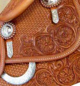 Selle de baril western pour cheval de qualité supérieure, en cuir sculpté à la main avec siège en daim doux pour une équitation confortable - Product Image 3