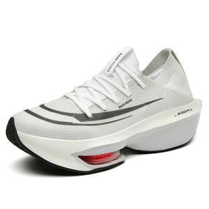 Sneakers Sportive da Uomo OEM ODM Traspiranti con Design Basico, Lacci e Suola in Gomma, Modello Low-Top - Product Image 6
