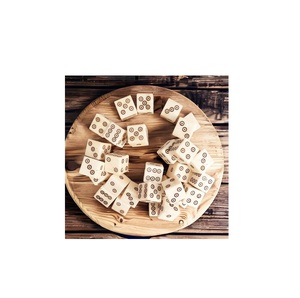 ลูกเต๋าเกมส์ทำจากกระดูกควาย งานแฮนด์เมดจากธรรมชาติ ผลิตโดยผู้ผลิตลูกเต๋าเกมส์กระดูกควาย สำหรับใช้เล่นเกมบนโต๊ะที่บ้าน - Product Image 1