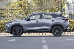 Auto Usado 2024 CHERY TIGGO 5x SUV FWD Gasolina 1.5L 120PS L4 R17 88kW/148Nm Manual Modelo Urbano LHD SUV en Venta - Product Image 2