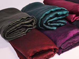 Tissu en satin de nylon Tora très demandé pour les rideaux ou les chemins de table et les décorations de fête, disponible à un prix abordable - Product Image 3