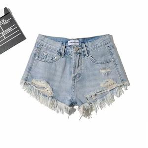 Vente en gros de shorts d'été personnalisés taille haute pour femmes avec strass, shorts décontractés en denim avec décoloration ample pour shorts quotidiens avec strass - Product Image 3