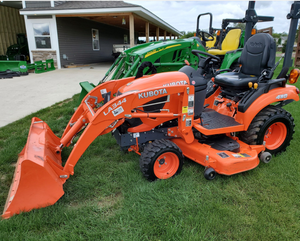 Used <b>Mini</b> Kubota 4wd 4x4 20hp 50hp 25hp 120hp <b>Mini</b> Farm Tractors Used Kuboota Agriculture Farm Machinery Farm Tractor - Product Image 5
