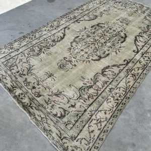 Tapis turc vintage 4,4x7,6 pieds, tapis oriental en laine gris - Product Image 4
