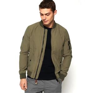 เสื้อแจ็คเก็ตบอมเบอร์ผู้ชายสำหรับกีฬาฤดูหนาว ดีไซน์ล่าสุด สไตล์สตรีทแวร์ ราคาประหยัด สภาพใหม่ - Product Image 2