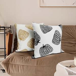 Coussin décoratif en citrouille moelleux et confortable noir en tailles 18x18/45x45 cm - Product Image 5