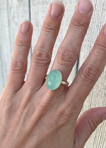 Bague en argent sterling 925 avec chalcédoine bleue classique taille ovale sertie clos, pour lui et elle, cadeau de mariage - Product Image 4