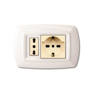 Placca Modulare Tondo' in Termoplastica, Presa Schuko + Modulo, Colore Oro - Product Image 2