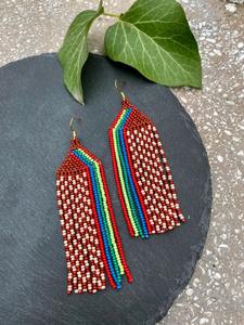 Boucles d'oreilles pendantes en acrylique à perles, style classique exclusif, bijoux artistiques haut de gamme pour femmes, mode quotidienne et de soirée, par un tiers - Product Image 2