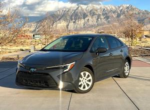 Caméra de recul automatique pour SUV, nouvelle en 2023, intérieur sombre, à vendre - Product Image 6