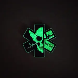 Parches personalizados de PVC que brillan en la oscuridad en 3D Parches bordados de goma suave con decoración de encaje - Product Image 5