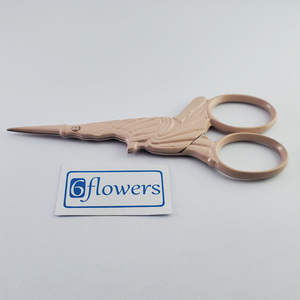 กรรไกรตัดเหล็กสแตนเลสสำหรับงานปักและงานปักลายแฟนซีถนัดมือซ้ายขอบเรียบ - Product Image 5