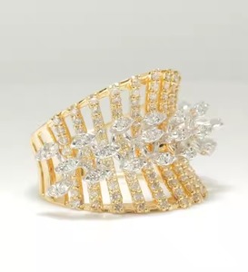 Anillo de diamantes de laboratorio de corte Marquesa de oro macizo de 14K, anillo de cóctel de banda ancha, joyería llamativa de racimo de doble tono, regalo para ella - Product Image 5