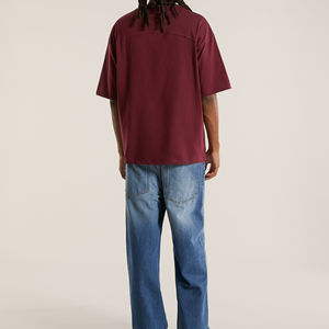 Vente en gros de t-shirts pour hommes poids lourd 100% coton coupe carrée surdimensionné épaules tombantes logo imprimé personnalisé t-shirts tricotés de haute qualité - Product Image 4