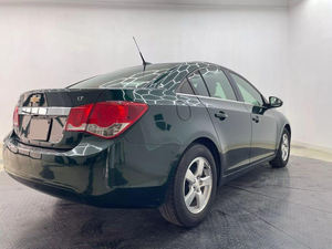 Chevrolet Cruze 1LT Sedán FWD 2014 - Product Image 3