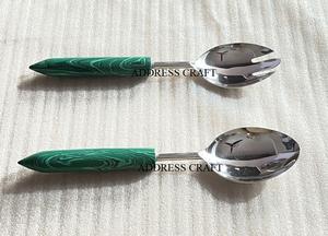 Juego de servidores de ensalada de acero inoxidable de alta calidad con mango de mármol, utensilios de cocina impresionantes, utensilios para servir ensalada, cuchara, tenedor - Product Image 4