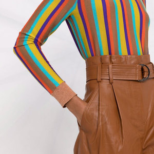 Pantalones de Cuero PU para Mujer, Corte Regular, Frente Plano, Ligeros, Ecológicos, con Costuras Resistentes, Cómodos de Usar - Product Image 6