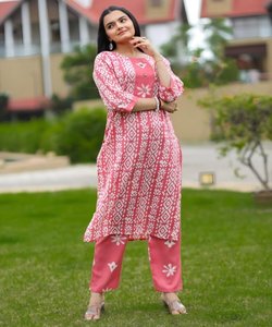 Rich Look Salwar Kameez Color blanco Parte superior inferior con Dupatta Ropa festiva Precio al por mayor Ropa étnica Gama baja Alta calidad - Product Image 3