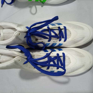 Professional Boxing Wrestling Shoes for Men Flexible Leather <b>Sole</b> Breathable <b>Rubber</b> Insole Indoor Training Fighting Boots Winter - Product Image 4