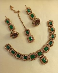 2025 <b>Fashion</b> Golden Stylish Mala & Earrings <b>Sets</b> Luxury Artificial Bridal <b>Jewelry</b> <b>Sets</b> Luxury Zircon Stone Bridal <b>Jewelry</b> <b>Set</b> - Product Image 2