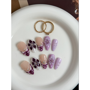 Violet <b>Sculpted</b> Petal Press-on Nail Art - Product Image 1