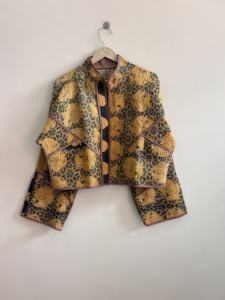 Chaqueta Corta de Algodón Vintage Hecha a Mano con Acolchado Kantha, Estilo Boho - Product Image 2