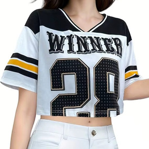 Camiseta de entrenamiento de manga corta y secado rápido para mujer, camiseta de fútbol americano con estampado de sublimación de gran tamaño recortada - Product Image 3