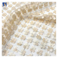 YX972 nouvelles tendances en 2026 Plaid maille paillettes vêtements-jupe tissu trèfle à quatre feuilles conception 5mm mat paillettes tissu pour vêtement