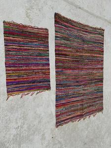 Alfombras de trapo de seda Sari ecológicas hechas a mano, multicolor, vibrante, lavable, tejido artesanal, algodón sostenible, seda Sari reciclada - Product Image 3