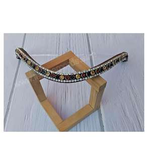 Bandas de cristal transparente en oro rosa en forma de U profunda Bandas de cuero negro hechas a mano para caballos disponibles en venta de exportación al por mayor - Product Image 1
