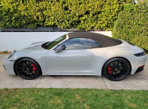 2022 d'occasion Porschee 911 Carrerea GTS Cabriiolet Chalk Extérieur 473-hp Twin-Turbo Flat - Product Image 4