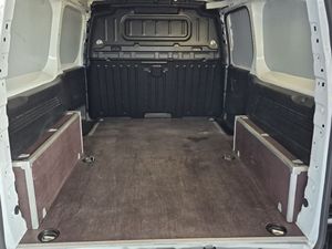 Furgonetas Comerciales NWELY USADAS 2025 BERLINGO M96 AWD, Bajo Kilometraje, Luces LED, EN VENTA - Product Image 3