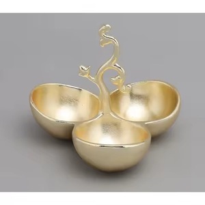 Bol décoratif en forme de feuille plaqué argent de luxe, fait à la main en métal, pour servir des collations, des fruits secs et des bonbons, décoration de table à la maison, cadeau - Product Image 6