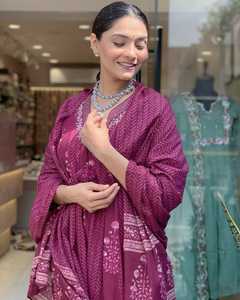 Damen Designer Hochzeit tragen reine Baumwolle Anarkali Kurti Anzug Seide <span class=keywords><strong>Salwar</strong></span> mit Malamal Dupatta Set für Partys - Product Image 2
