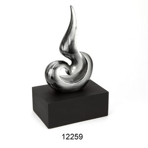 Sculpture finie antique de forme de maison décorative en aluminium en métal unique pour des accessoires à la maison - Product Image 4