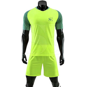 Prix bon marché d'usine uniforme de football dernière conception uniforme de football de bonne qualité uniforme de football pour hommes - Product Image 1