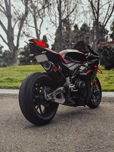 Moto sportive Track-Use Liter-Class V4 1100cc - Product Image 2