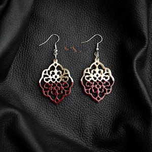 ต่างหูรูปควายรูปดอกไม้ทำด้วยมือจากเวียดนามพร้อมเคลือบแล็กเกอร์สีเขียวครึ่งเม็ดเครื่องประดับแฟชั่นขายส่งตามต้องการ - Product Image 4