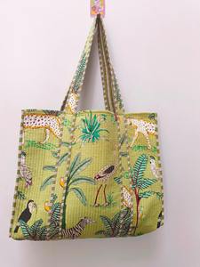 Bolsa de Mano de Lujo con Estampado de Tigre, Forro de Lona Impermeable, Hecha en India por Fabricante y Exportador Indio para el Verano - Product Image 6