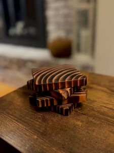 SOUS-VERRE NATURELS Sous-verres carrés créatifs en bois avec logo laser personnalisé Ensemble de sous-verres en bambou pour boire du café et du thé - Product Image 4