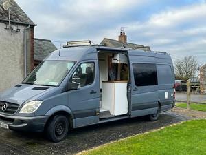 Furgoneta Camper Mercedes Sprinter 2009 con Motor Recién Instalado (2,000 Km) Vehículo con 127,000 km de Historial Categoría de Producto Autocaravanas - Product Image 4