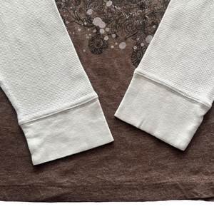 Camiseta de Manga Larga para Mujer, Personalizable al por Mayor, con Logotipo Personalizado, Transpirable, Ecológica, Ajustada, Disponible en Diferentes Tallas - Product Image 4